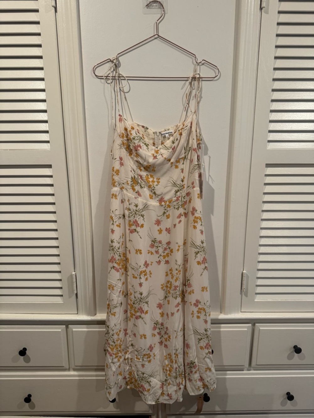 ✨Reformation Juliette Dress Aries✨ - Picture 2 of 14